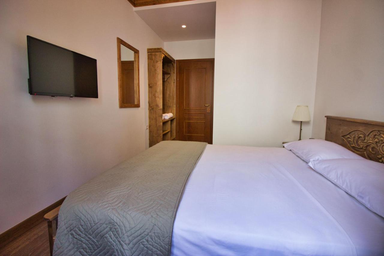 4 Rooms Gjirokastra Exteriör bild