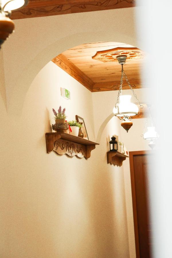 4 Rooms Gjirokastra Exteriör bild