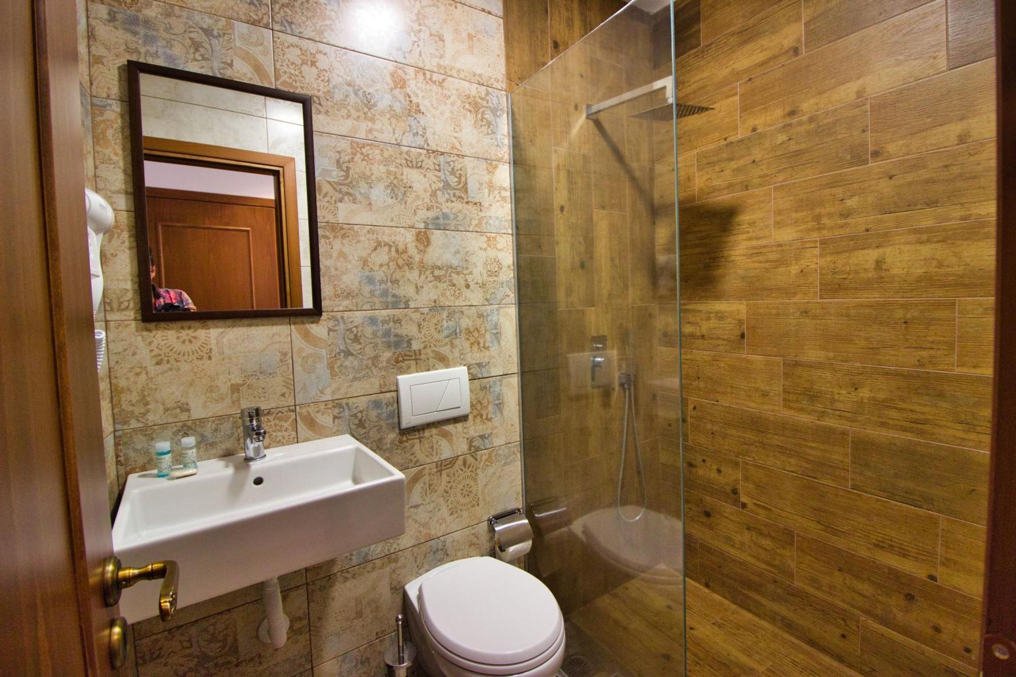 4 Rooms Gjirokastra Exteriör bild
