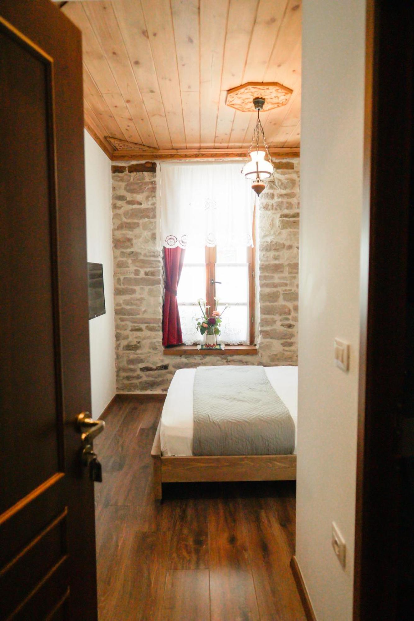 4 Rooms Gjirokastra Exteriör bild